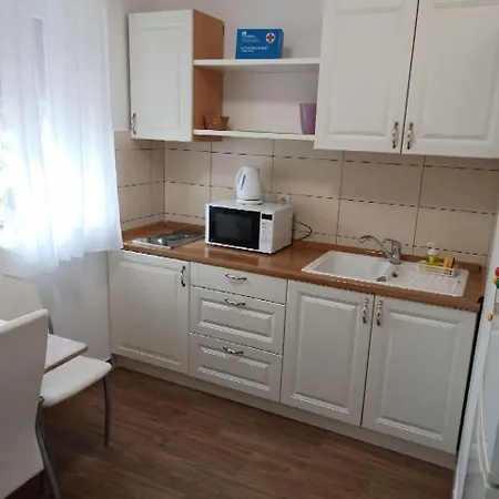 Vanja Apartman *